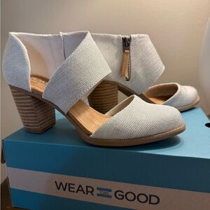 TOMS Women's Milan heels in Natural Yarn Dye - size 6.5